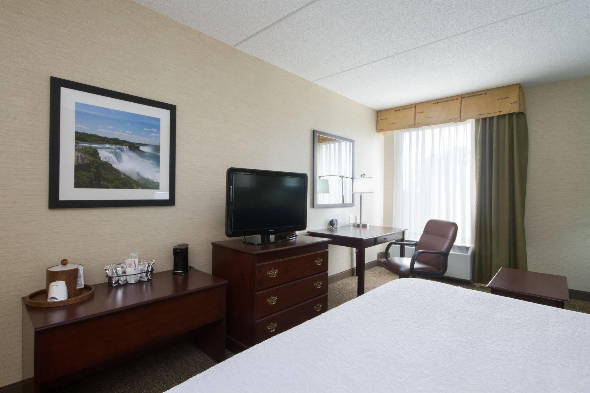 Hampton Inn Buffalo-South/I-90 West Seneca Exteriör bild